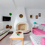 Casa Nini - 6 Com Ac E A 100 M Da Monica Isabel Daire